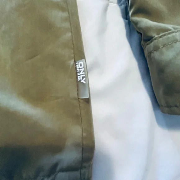 ONLY Women's Army Green Utility Jacket - Picture 3 of 16